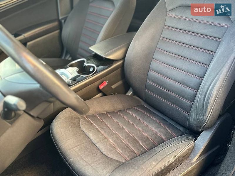 Седан Ford Fusion 2014 в Калуше