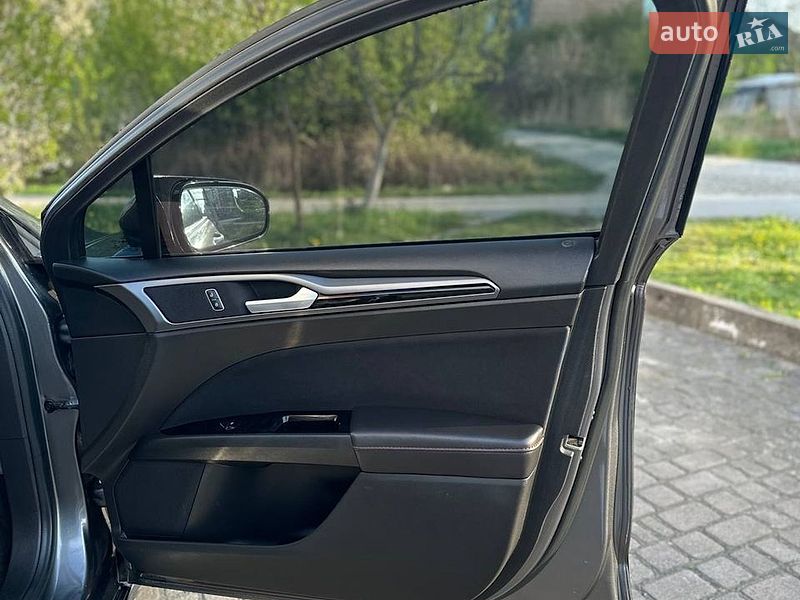 Седан Ford Fusion 2014 в Калуше