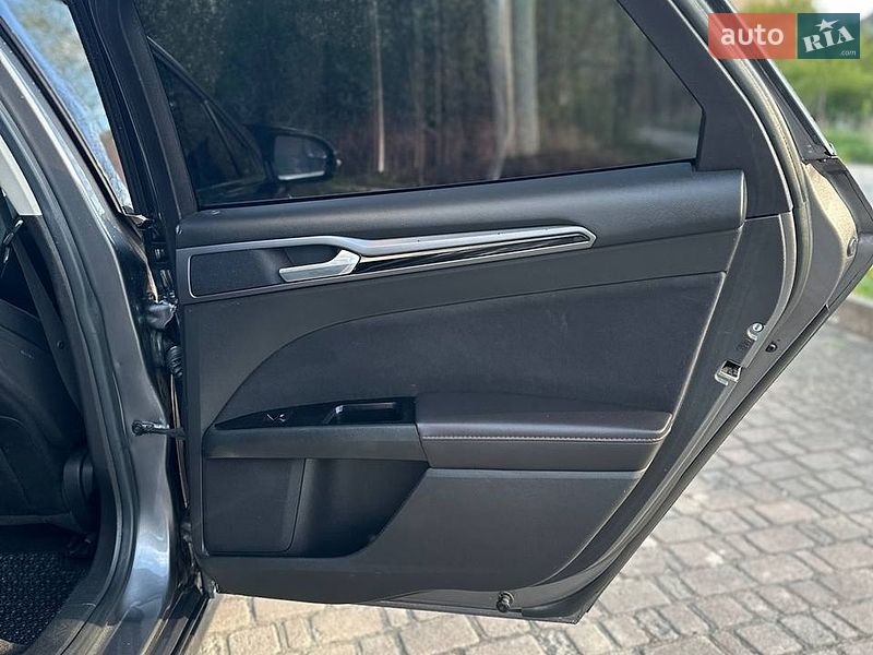 Седан Ford Fusion 2014 в Калуше