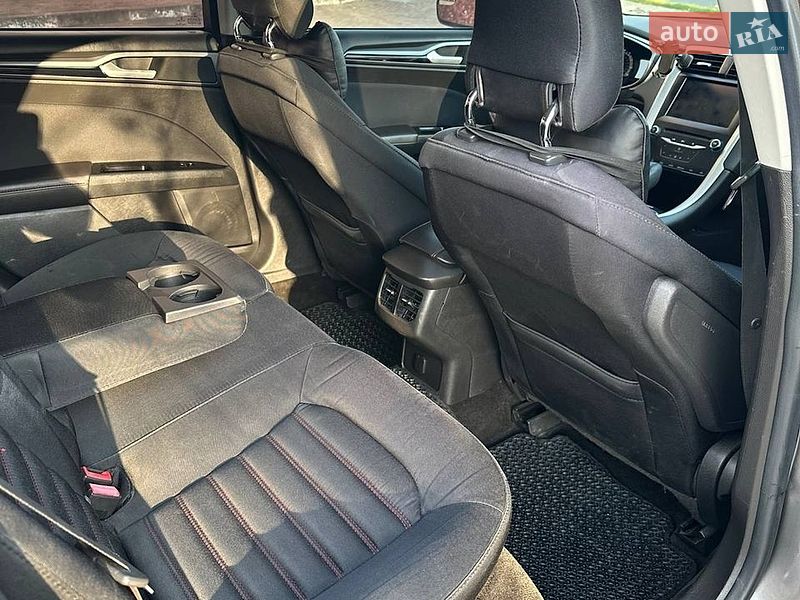 Седан Ford Fusion 2014 в Калуше