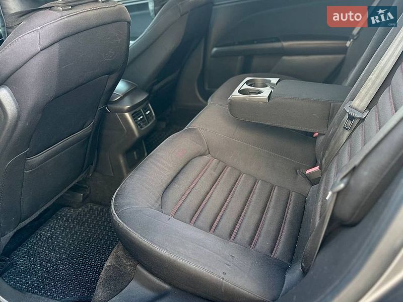 Седан Ford Fusion 2014 в Калуше