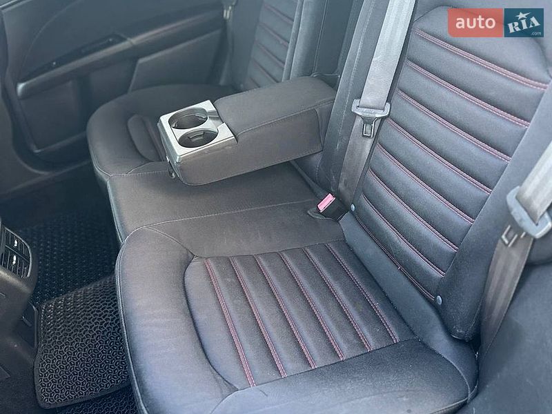 Седан Ford Fusion 2014 в Калуше