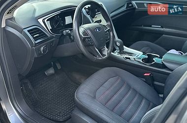 Седан Ford Fusion 2014 в Калуше