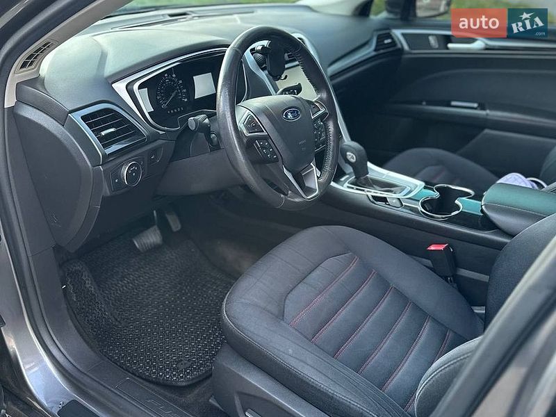 Седан Ford Fusion 2014 в Калуше