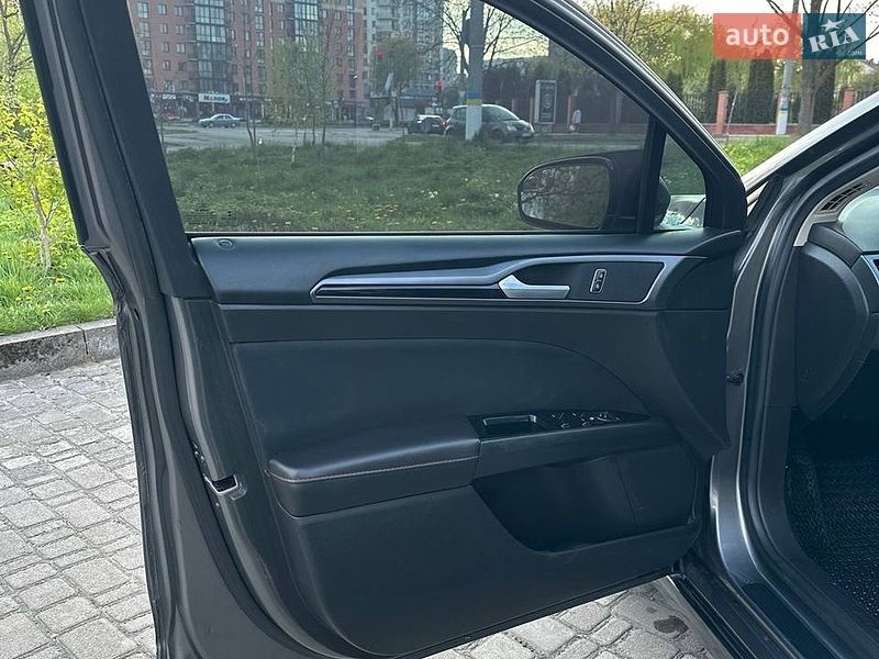 Седан Ford Fusion 2014 в Калуше