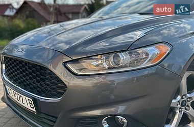 Седан Ford Fusion 2014 в Калуше