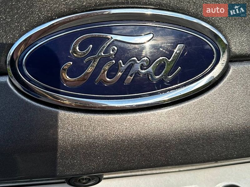 Седан Ford Fusion 2014 в Калуше