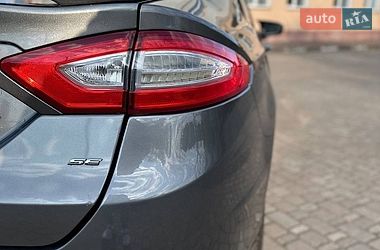 Седан Ford Fusion 2014 в Калуше