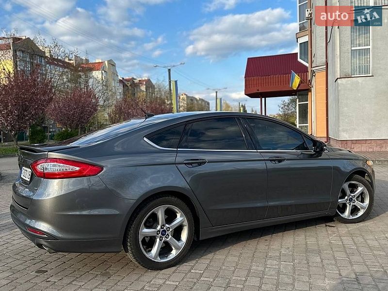 Седан Ford Fusion 2014 в Калуше