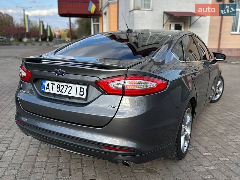 Седан Ford Fusion 2014 в Калуше