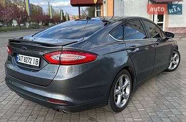 Седан Ford Fusion 2014 в Калуше
