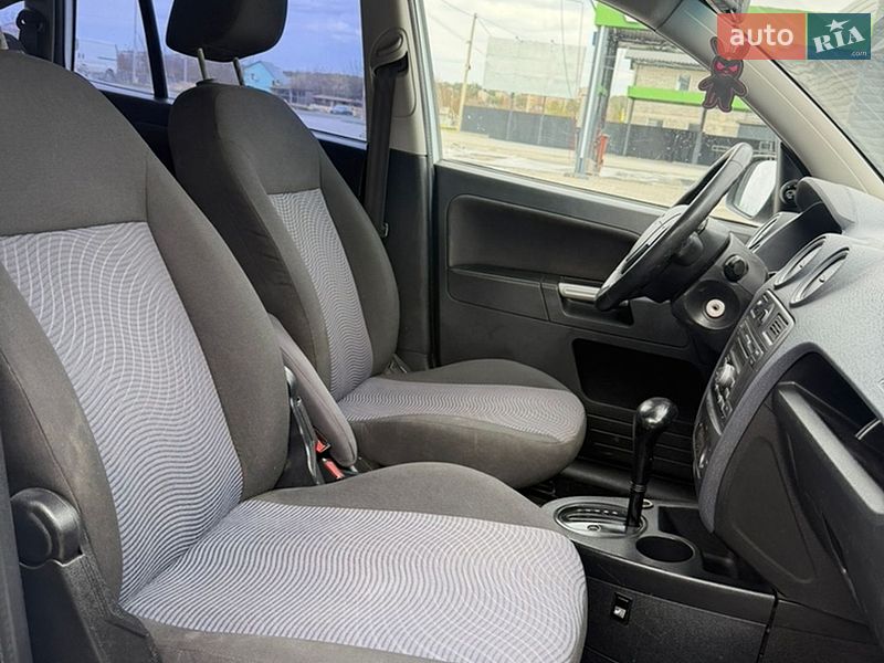 Хетчбек Ford Fusion 2011 в Кам'янець-Подільському