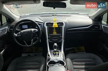 Седан Ford Fusion 2016 в Мукачевому