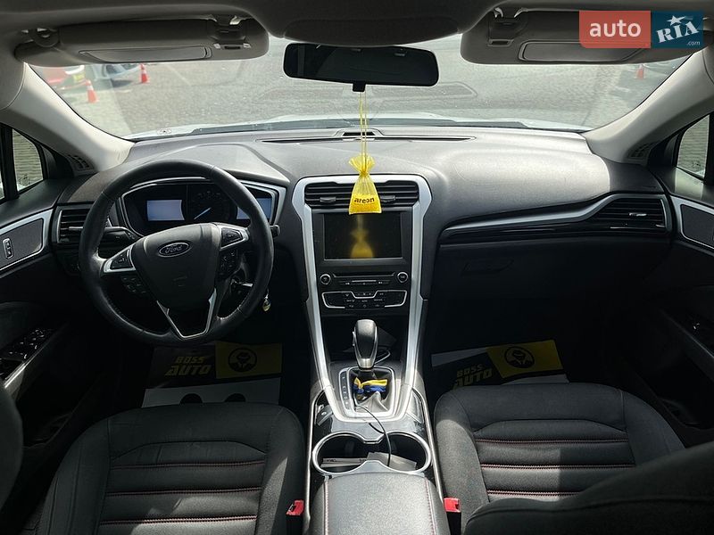 Седан Ford Fusion 2016 в Мукачевому