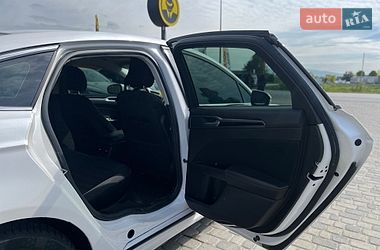 Седан Ford Fusion 2016 в Мукачевому