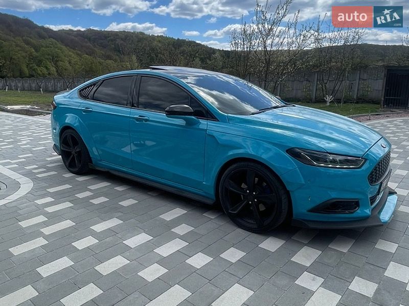 Седан Ford Fusion 2013 в Львові