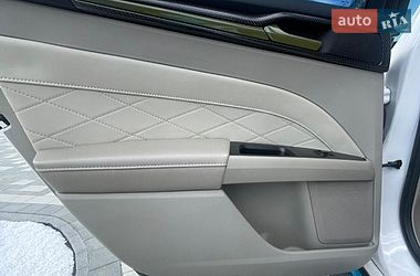 Седан Ford Fusion 2013 в Львові
