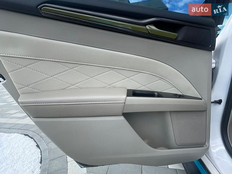 Седан Ford Fusion 2013 в Львові