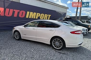 Седан Ford Fusion 2012 в Стрию