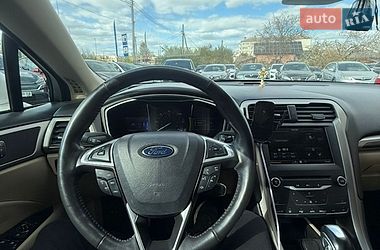 Седан Ford Fusion 2012 в Стрию