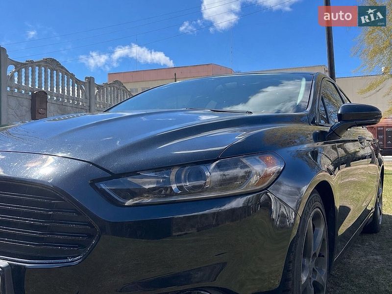 Седан Ford Fusion 2014 в Чернігові