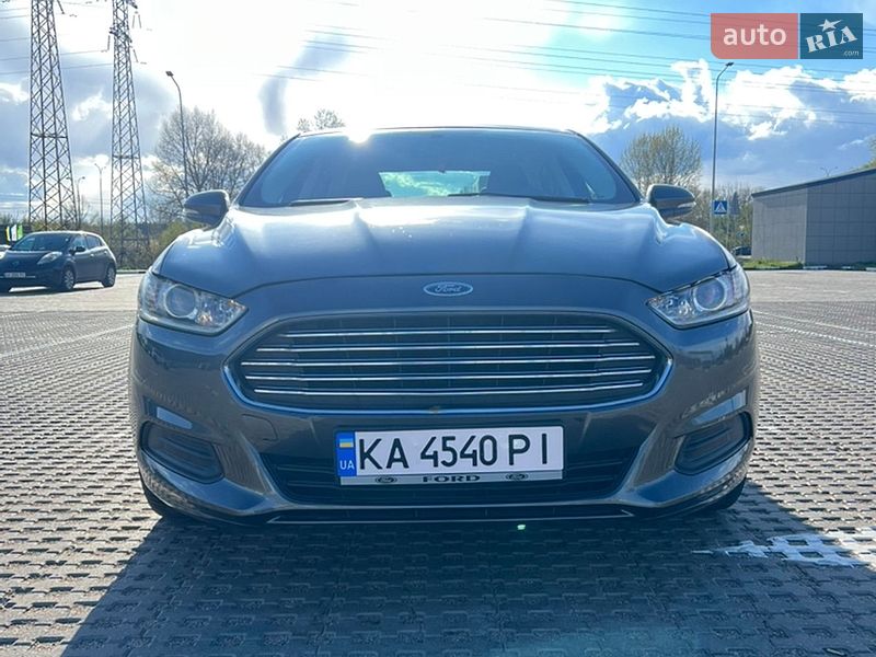 Седан Ford Fusion 2015 в Києві
