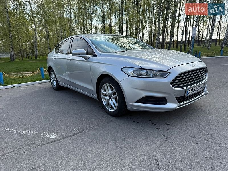 Седан Ford Fusion 2016 в Ладижині