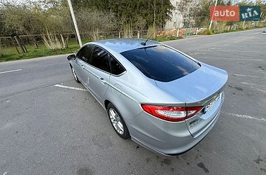 Седан Ford Fusion 2016 в Ладижині