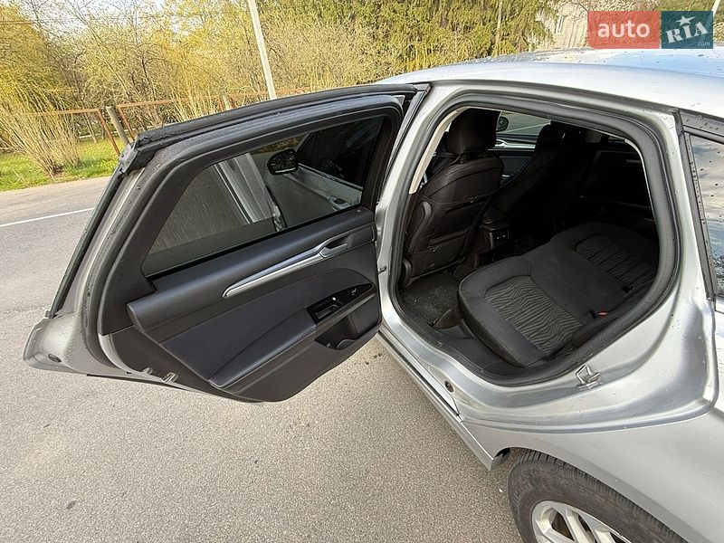 Седан Ford Fusion 2016 в Ладижині