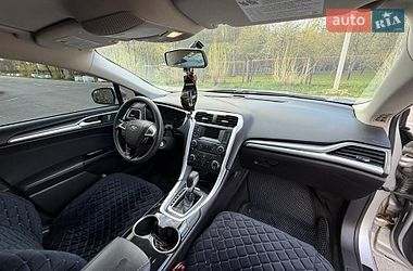 Седан Ford Fusion 2016 в Ладижині
