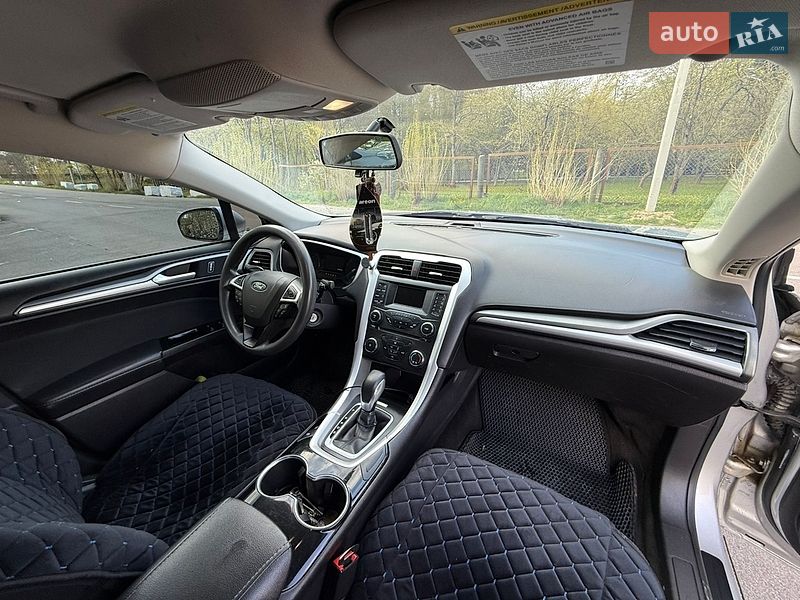 Седан Ford Fusion 2016 в Ладижині