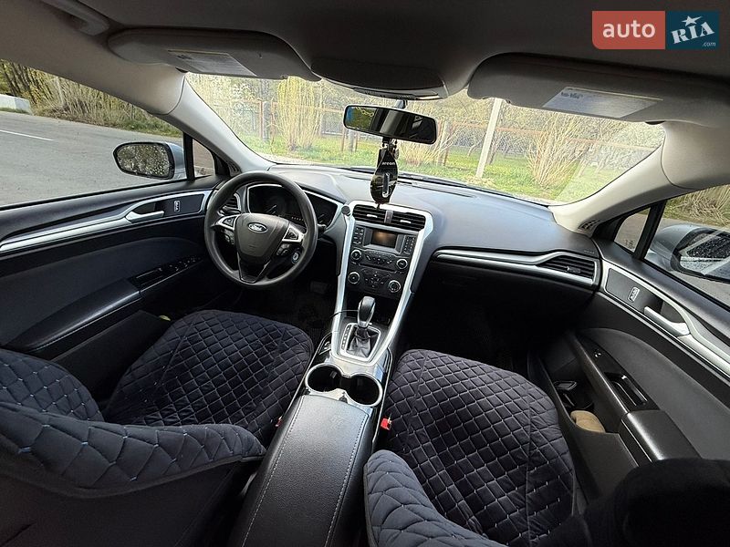 Седан Ford Fusion 2016 в Ладижині