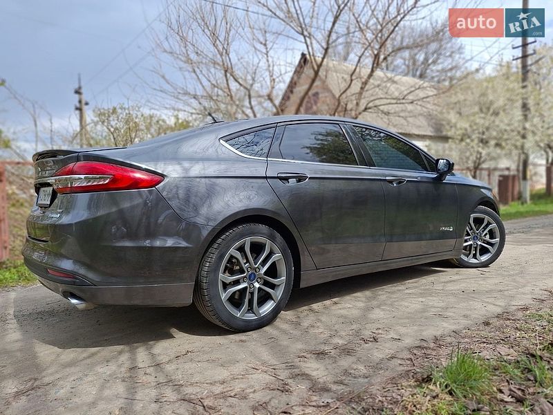 Седан Ford Fusion 2017 в Барышевке