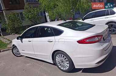 Седан Ford Fusion 2015 в Чернигове