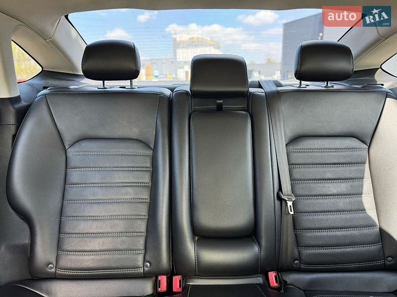 Седан Ford Fusion 2014 в Львове