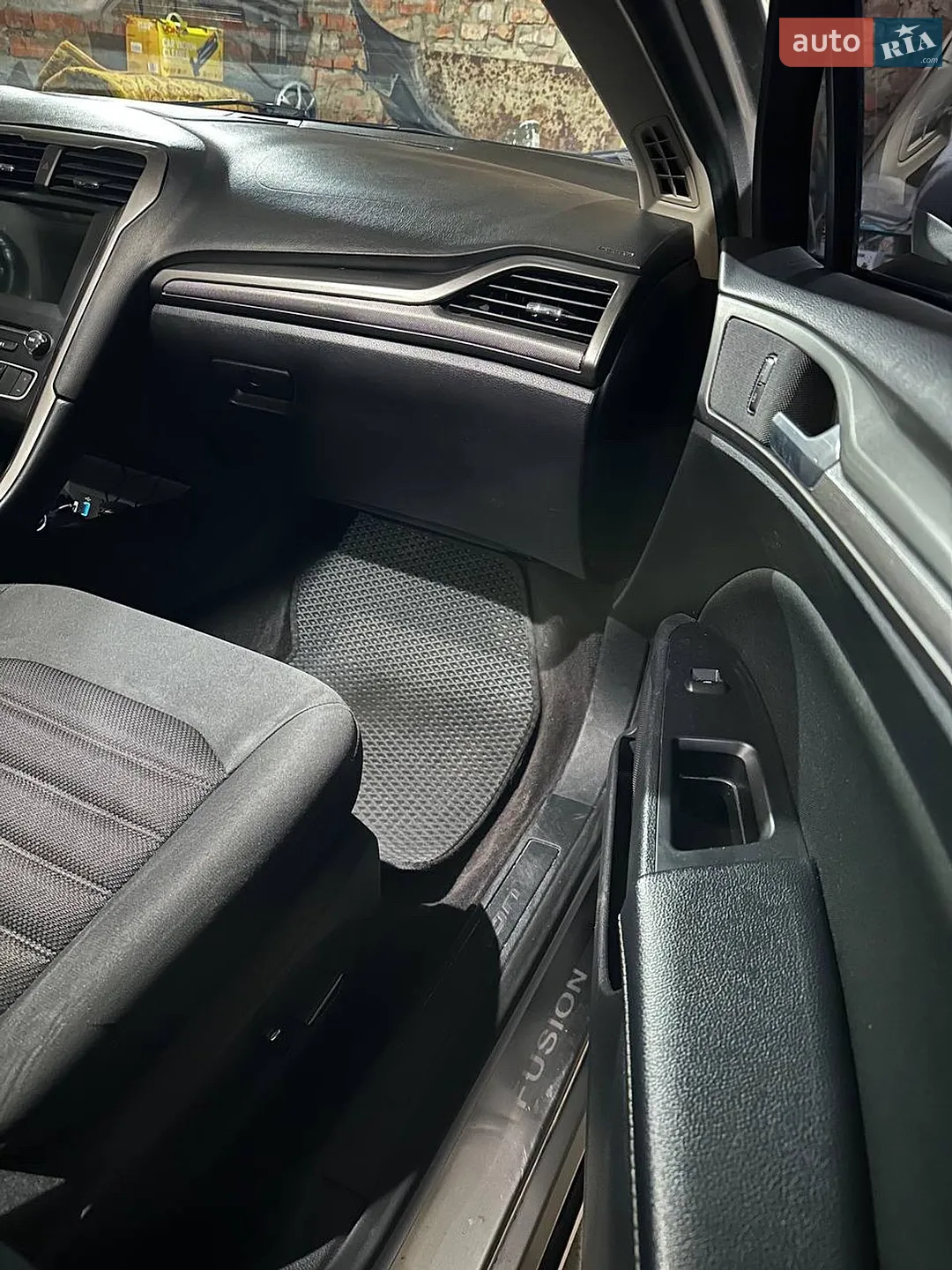 2016 Ford Fusion - мініатюра 20