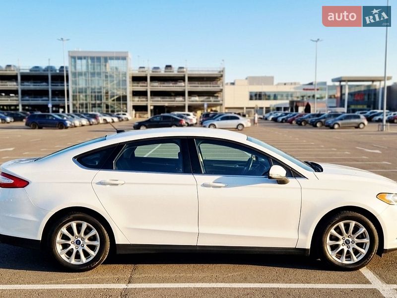 Седан Ford Fusion 2015 в Житомире