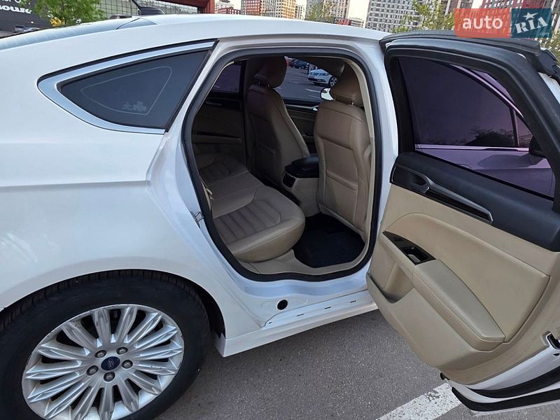 Седан Ford Fusion 2016 в Києві