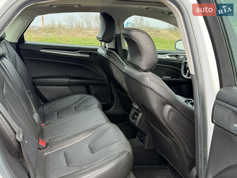 Седан Ford Fusion 2016 в Одесі