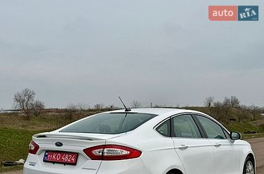 Седан Ford Fusion 2016 в Одесі