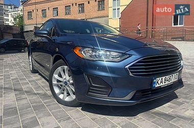 Седан Ford Fusion 2018 в Киеве