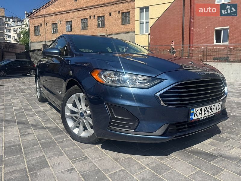 Седан Ford Fusion 2018 в Киеве