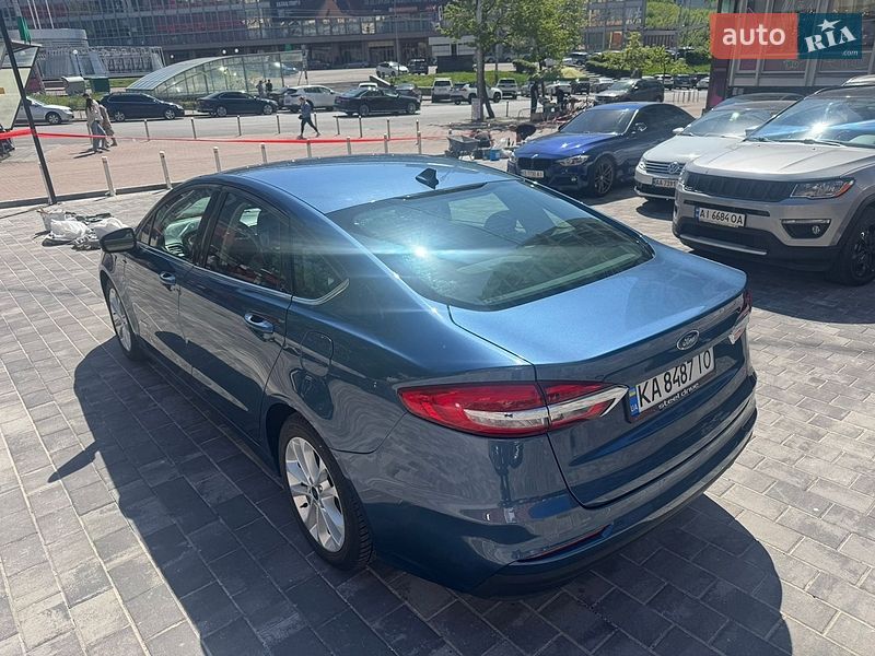 Седан Ford Fusion 2018 в Киеве