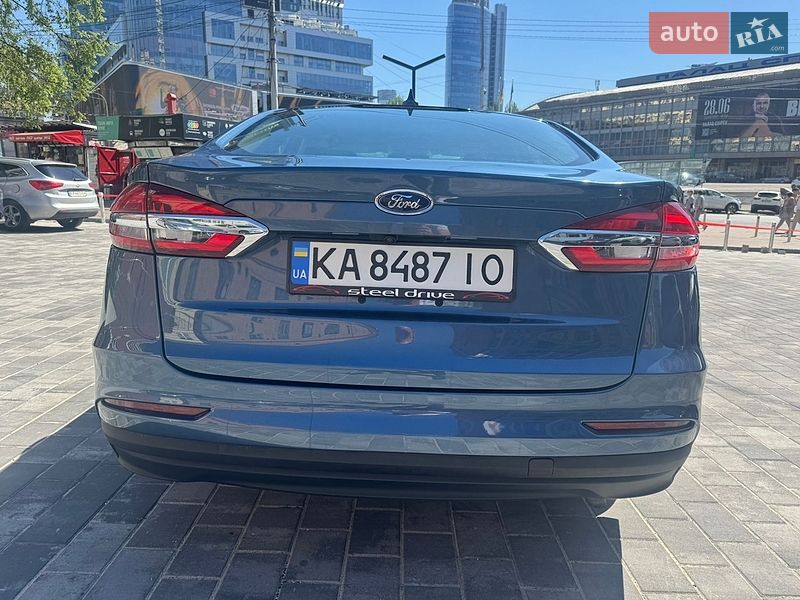 Седан Ford Fusion 2018 в Киеве