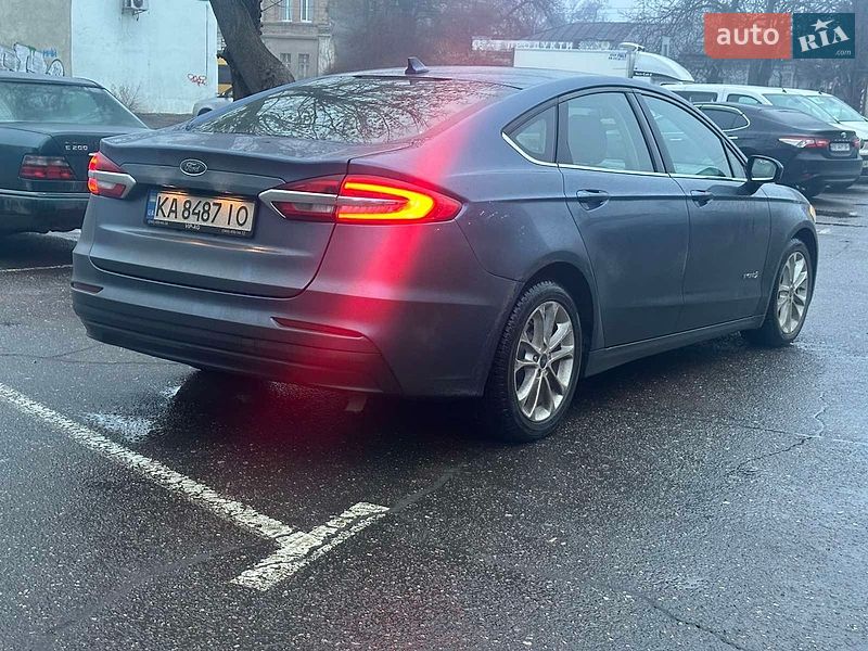 Седан Ford Fusion 2018 в Киеве
