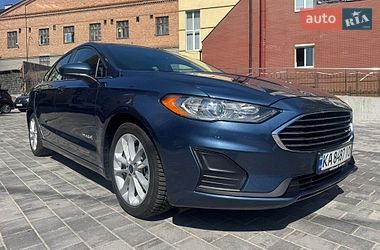 Седан Ford Fusion 2018 в Киеве