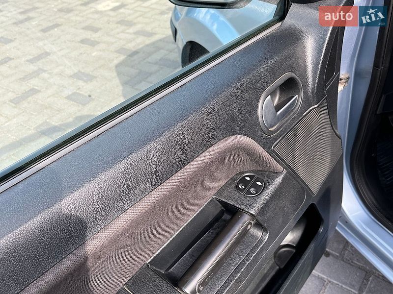 Хэтчбек Ford Fusion 2008 в Ровно