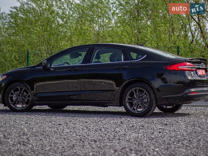 Седан Ford Fusion 2018 в Дрогобыче