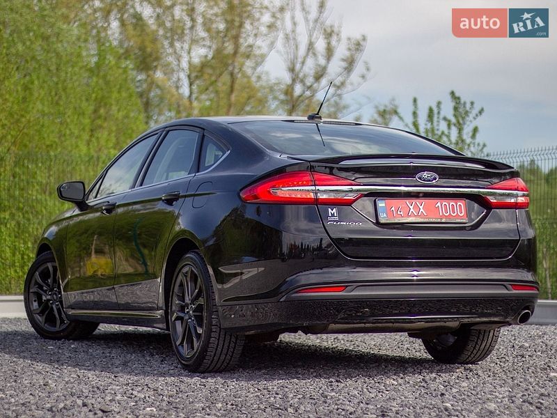 Седан Ford Fusion 2018 в Дрогобыче
