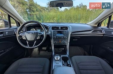 Седан Ford Fusion 2018 в Дрогобыче
